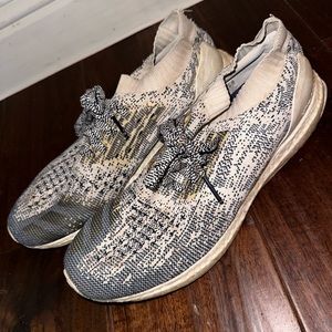 White/Navy Adidas Ultraboost Sz 11.5